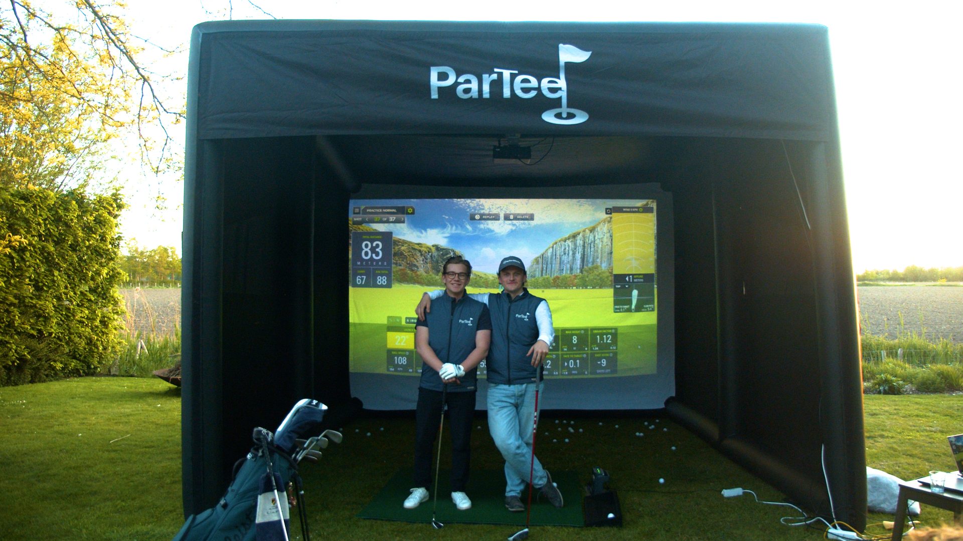 Luis and Mathis, the founders of ParTee, in front of the simulator setup